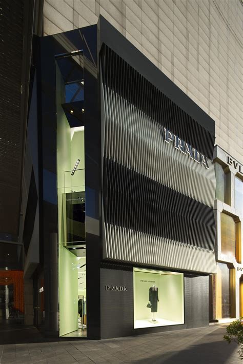 apertura boutique prada|Prada Celebrates Grand Opening of Its Largest Flagship .